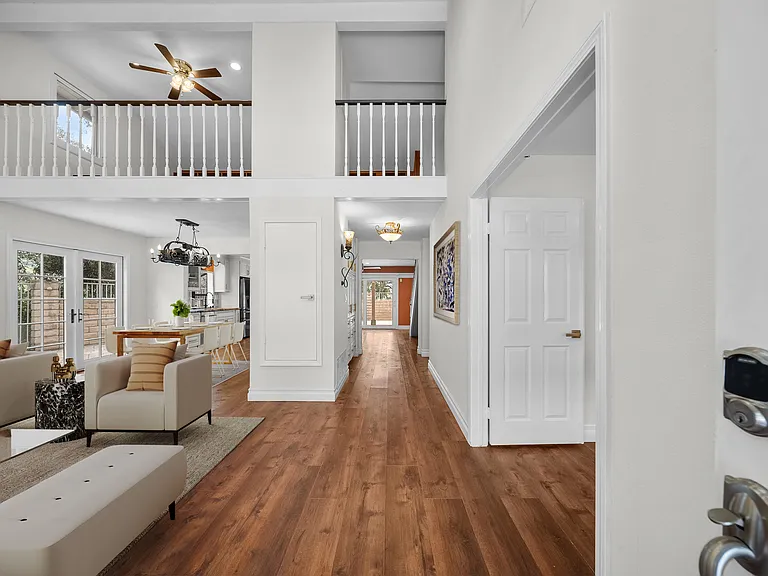 561 Walter Ave — Photo 14