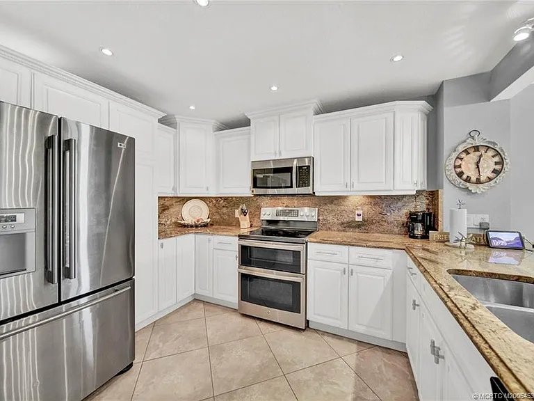 10680 S Ocean Dr #G1 — Photo 2