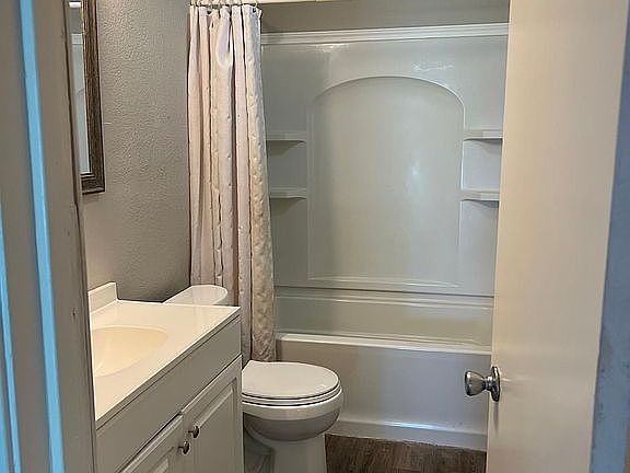 5th image of 2919 Avenue G