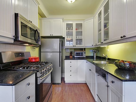 2nd image of 310 W 72nd St #5C