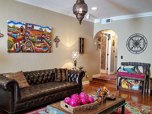 4th image of 8455 Fountain Ave Unit 307