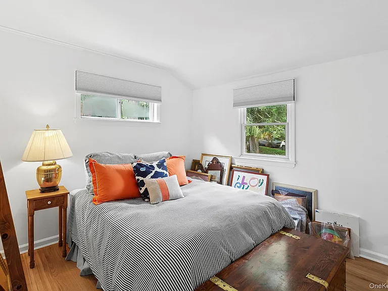 115 W Cove Rd — Photo 9