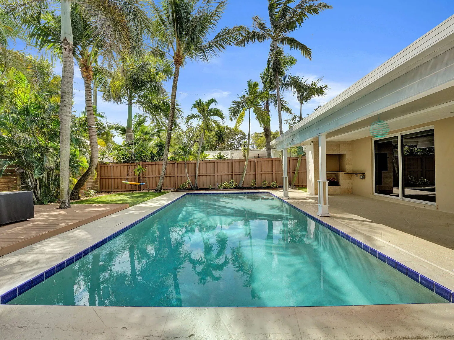 3 bed, 2.0 bath, 1798 sqft, $6,500 — Photo 2