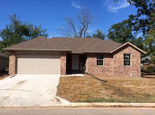 1411 S Tomahawk Ave, Republic, MO 65738