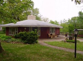 1189 Doc Ridgeway Dr, Macks Creek, MO 65786