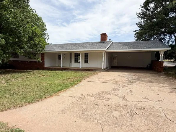 306 W 9th St, Cordell, OK 73632