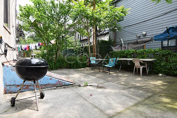 Rented by Coda Real Estate NYC | media 4