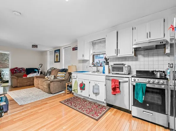29 Cooper St APT 2, Boston, MA 02113