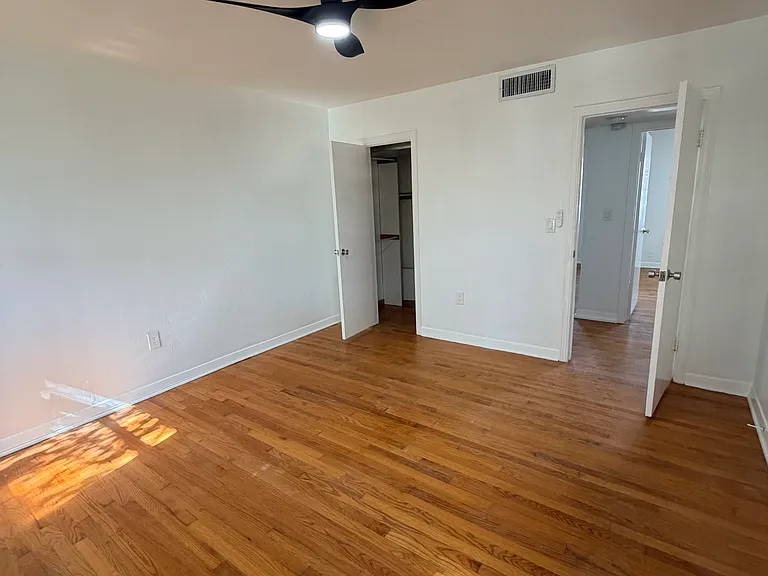 1130 N Federal Hwy #1 — Photo 12