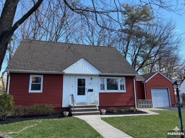 685 Mabie St, New Milford, NJ 07646