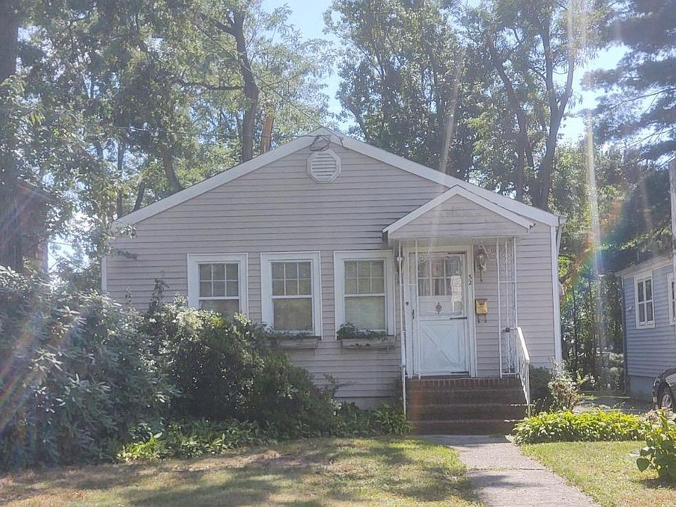 2nd image of 32 Linden St