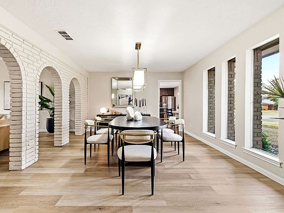 5th image of 2341 Monticello Cir