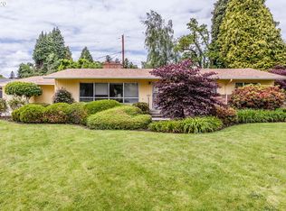3377 SE Raymond St, Portland, OR 97202