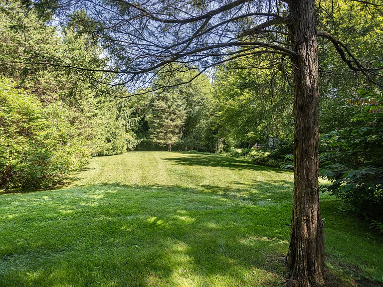 72 Ledge Rd — Photo 8