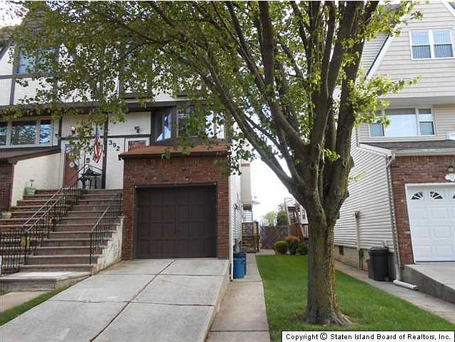 1st image of 392 Travis Ave