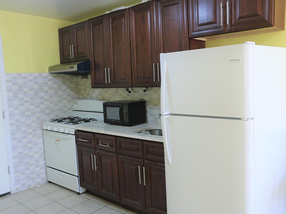 1st image of 141-18 Holly Ave #2F