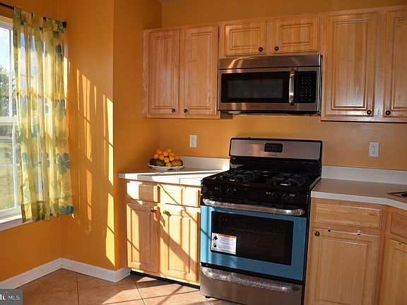 3rd image of 4 Dina Ln #2804