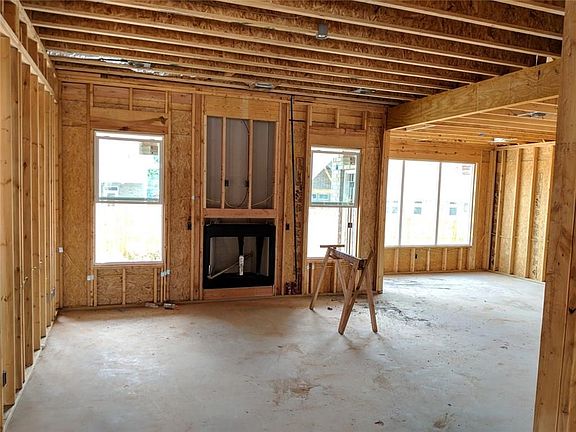 4th image of 2628 N Chapel Dr