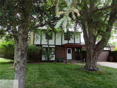 5474 Maple Rdg, Haslett, MI, 48840