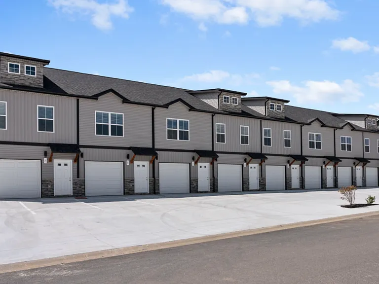 212 Drayton Dr #E — Photo 1