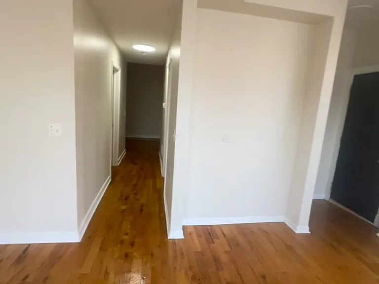 1052 N Avers Ave #1F — Photo 9