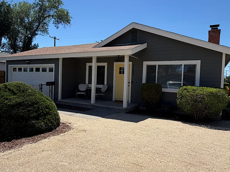 1601 Chaska Pl — Photo 1