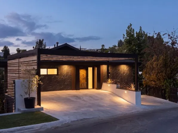 5211 Baza Ave, Woodland Hills, CA 91364