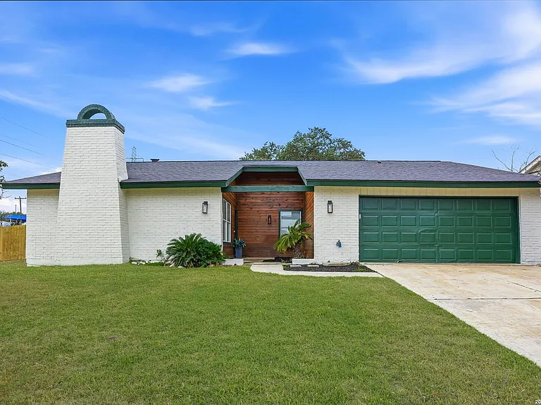 13403 Centerbrook — Photo 1