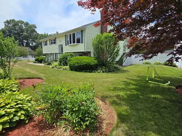 843 Ash St, Brockton, MA 02301