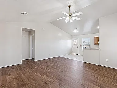 602-604 Welston Cir #1 — Photo 1