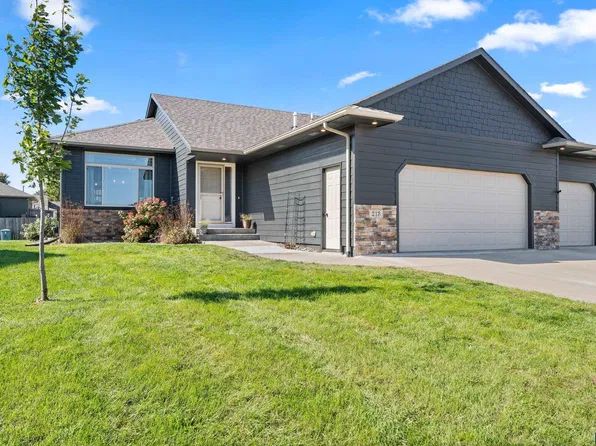 213 S Sunshine Ave, Brandon, SD 57005