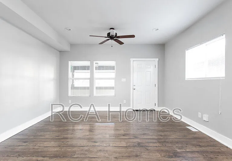 1006 Palmer St — Photo 5