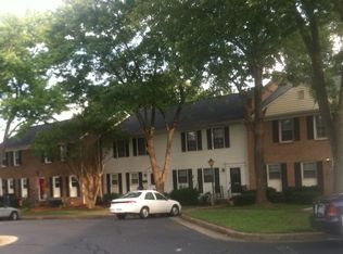 8356 Knights Bridge Rd, Charlotte, NC 28210