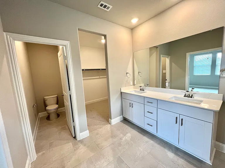 1409 Winters Way — Photo 17
