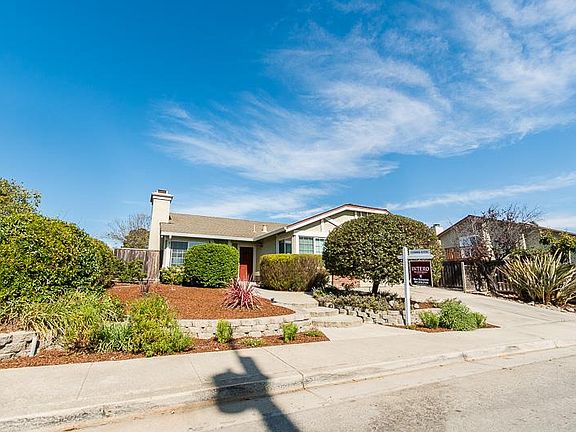 2nd image of 5 Parker Dr