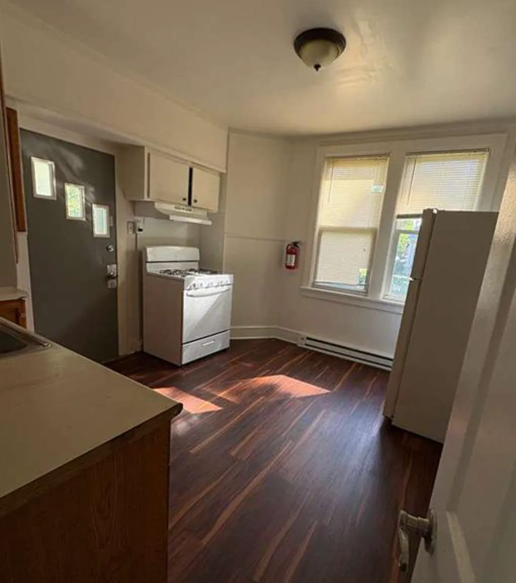 1 bed, $1,600 — Photo 2