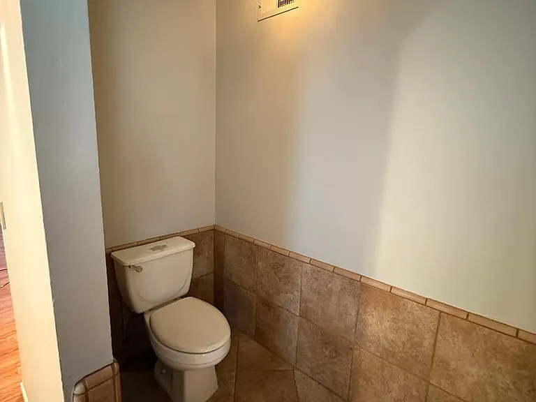 17425 Alexandra Way — Photo 35