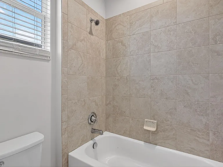 1609 NW Cataluna Cir — Photo 20