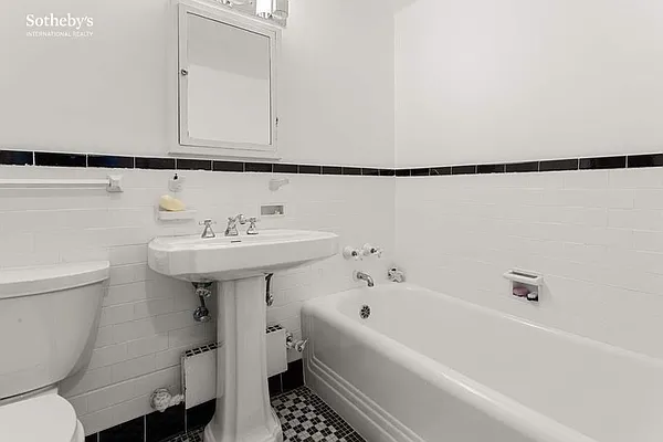 Rented by Sotheby's International Realty | media 11