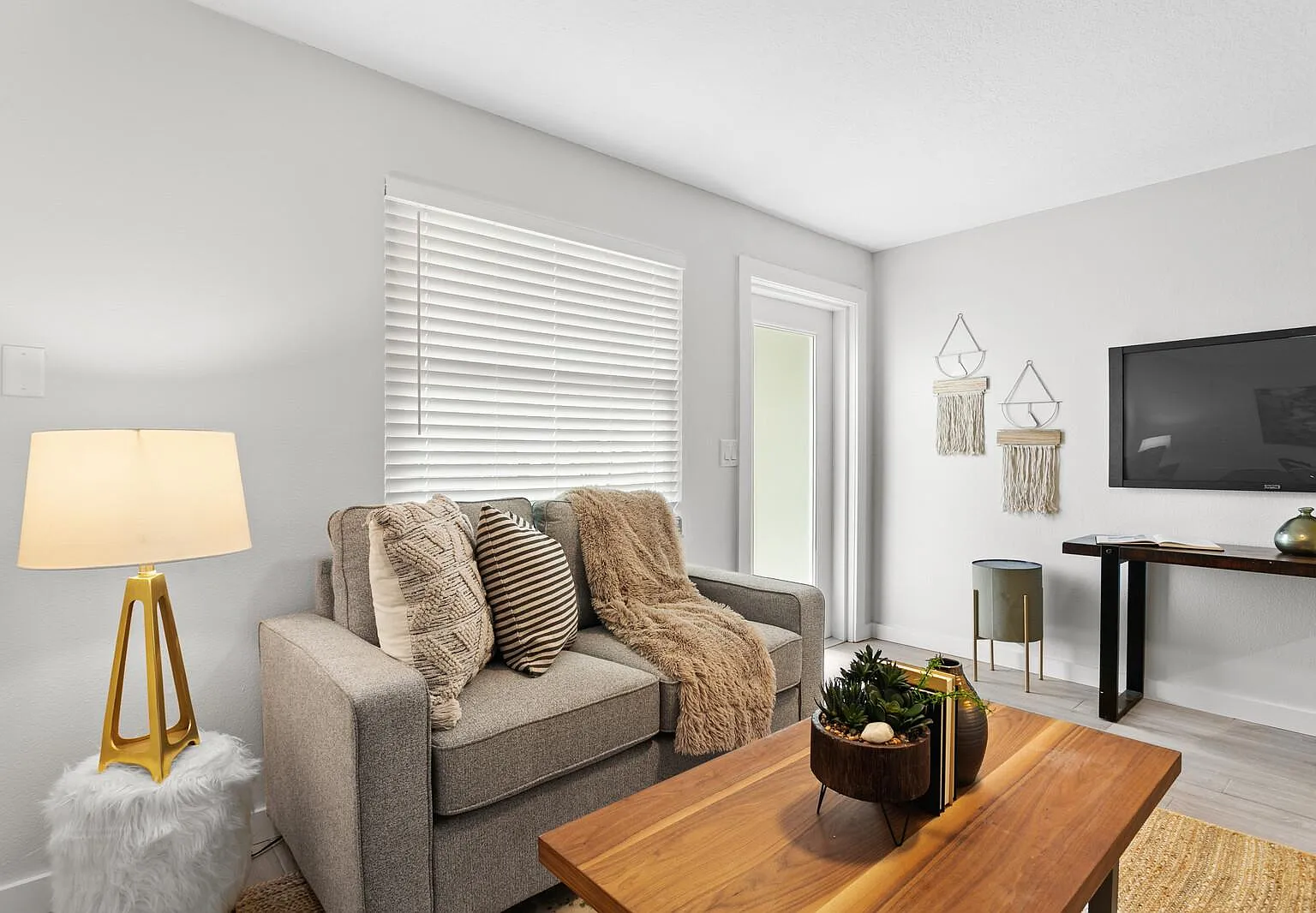 1 bed, 650 sqft, $1,550 — Photo 3