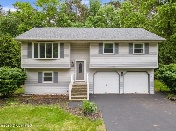 21 Wineberry Lane, Malta, NY 12020
