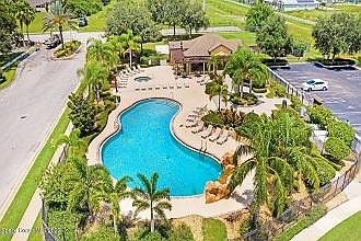 2nd image of 1010 Luminary Cir