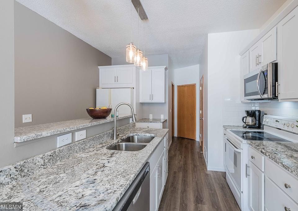 1st image of 15646 Garnet Way