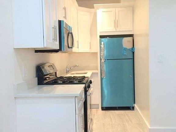2nd image of 312 W 121st St APT 1C