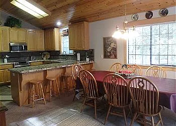 5 bed, 2800 sqft, $6,000 — Photo 4