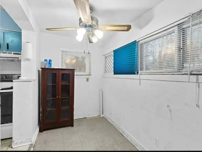 909 Baker St — Photo 18