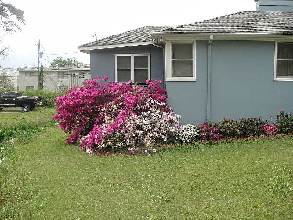 2nd image of 1957 Southwood Rd