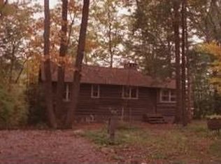 341 E Lakeshore Dr, Highland Lakes, NJ 07422