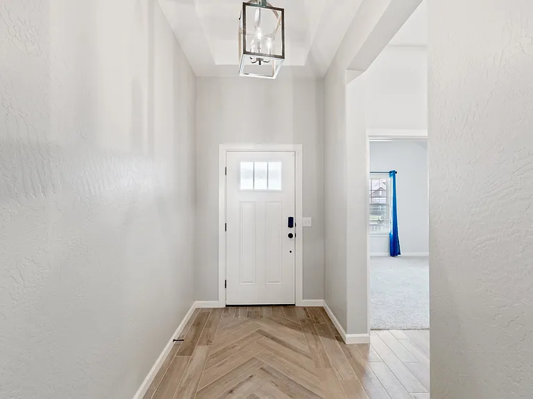 6509 NW 150th Ter — Photo 4