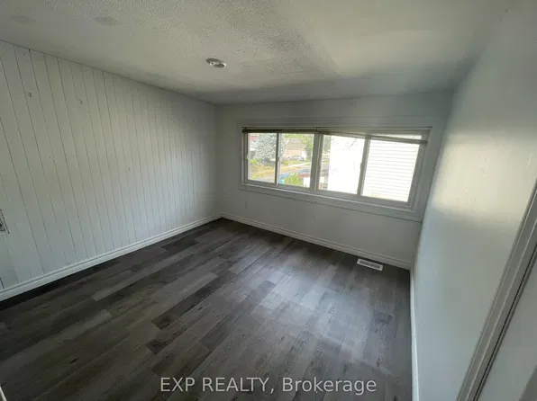 81 Holmes Ave, Hamilton, ON L8S 2K8